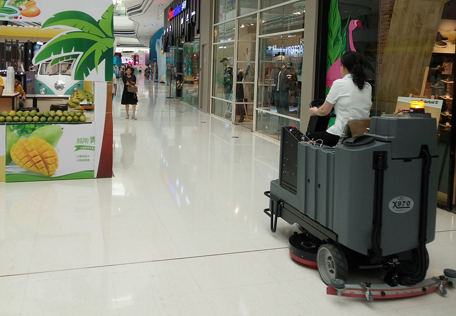 江西大型清潔設(shè)備多功能洗地機和電動<a href=http://m.53308.cn target=_blank class=infotextkey>掃地車生產(chǎn)廠</a>