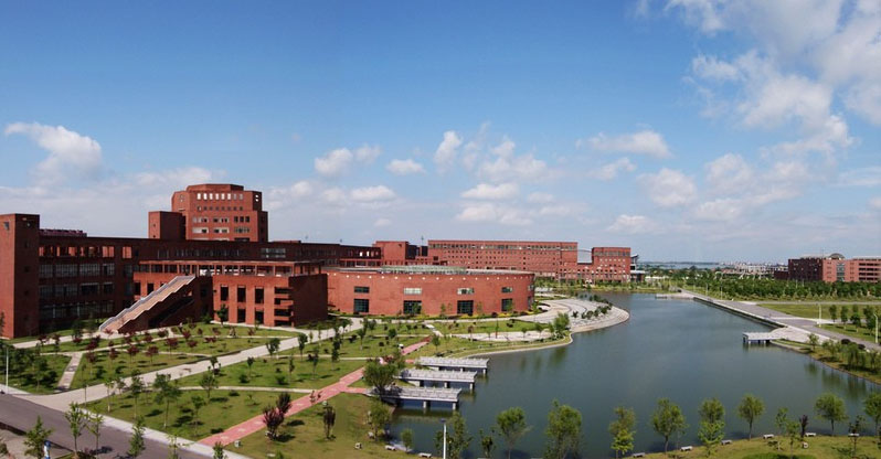 江西師范大學(xué)旭潔洗地機(jī)客戶案例-<a href=http://m.53308.cn target=_blank class=infotextkey>洗地機(jī)生產(chǎn)廠</a>家